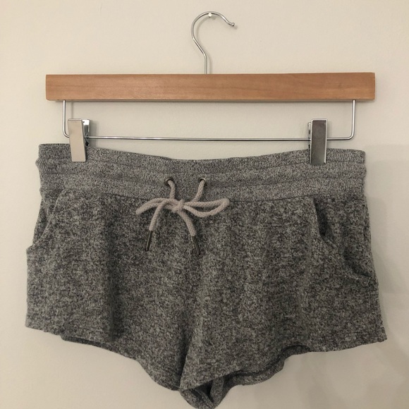 Urban Outfitters Shorts - Picture 2 of 3